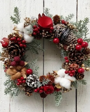 Handmade Christmas wreath from Daiso (Fixprice) materials