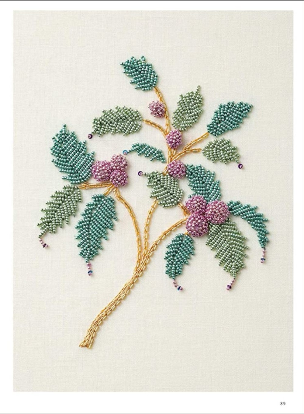 Ayako Totsuka Stitchwork 24 Embroidery Story