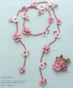 Цветочное украшение крючком из японского журнала