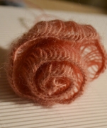 Вязание броши на вилке | Hairpin crochet brooch